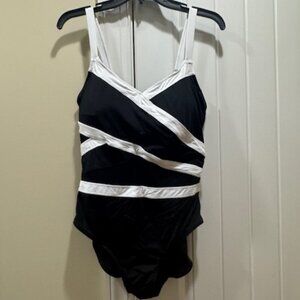 NWT Anne Cole black and white swim suit 18W